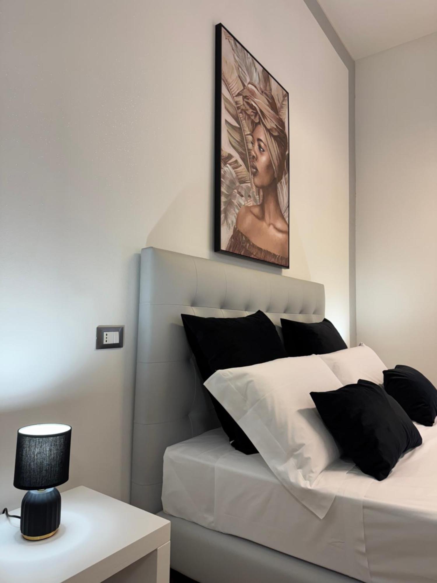 Crispi 120 Rooms New Opening Palermo Bagian luar foto